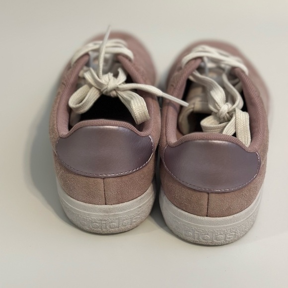 Adidas Women's Essentials Vulc Raid3R Skateboarding Sneakers Pink Size 6 - Picture 2 of 6